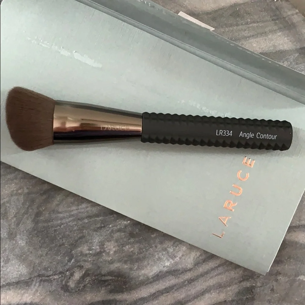 Laruce Essentials Brush Set in Black